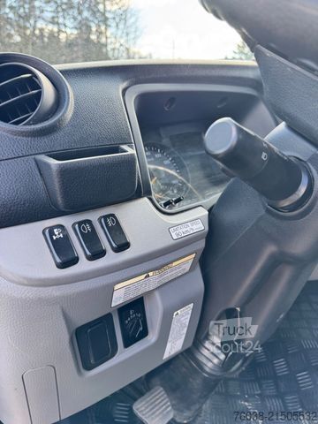 Самосвал-фургон MITSUBISHI Canter Fuso 3- Seiten Kipper 7C18