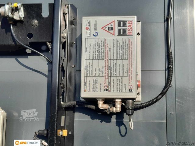 Semi-remorque bâchée KÖGEL Light Coil Schiebeplane Edscha Liftachse Alu