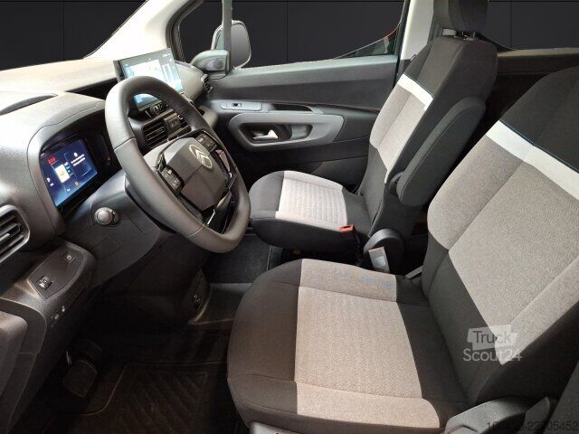 Minibus Citroën Berlingo XL 130 MAX BAR +180°Kamera+NAV+ACC+SHZ+