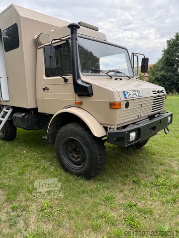 شاحنة صندوقية Mercedes-Benz Unimog U 1300 L