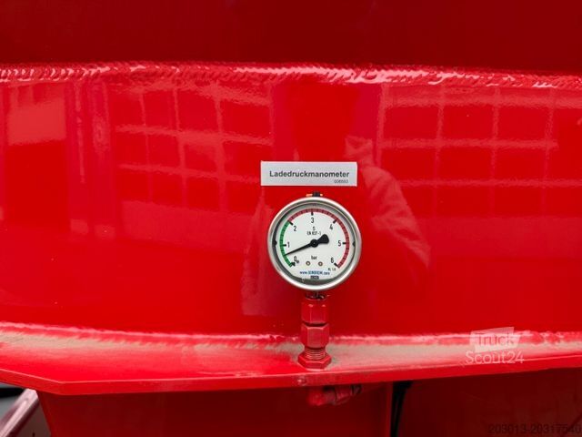 Silo puspieka FELDBINDER EUT 54.3 liegend. Silo 54.000 Liter 3 Achs