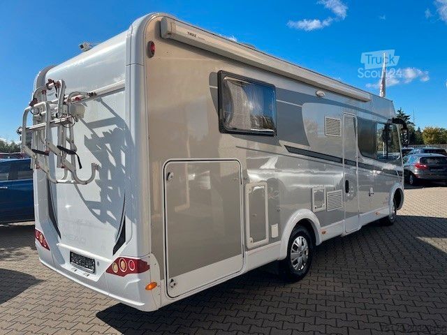 Camper integrado CARADO Carado I 447 Emotion SAT TV Fahrradträger Markie