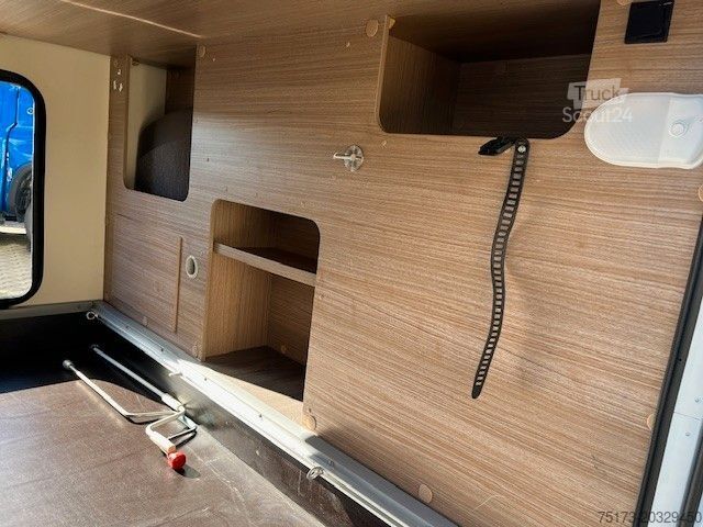Camper integrado CARADO Carado I 447 Emotion SAT TV Fahrradträger Markie