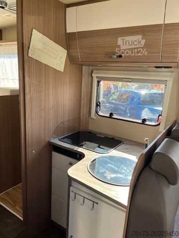 Camper integrado CARADO Carado I 447 Emotion SAT TV Fahrradträger Markie