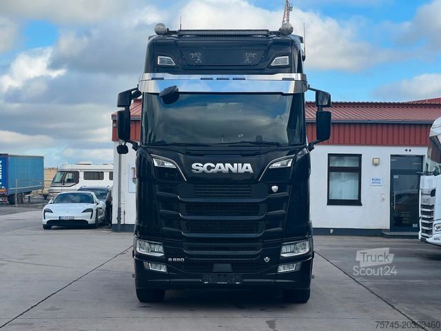 Стандартний тягач SCANIA S650 * V8 * TOP * ACC * STANDKLIMA * VOLLLUFT