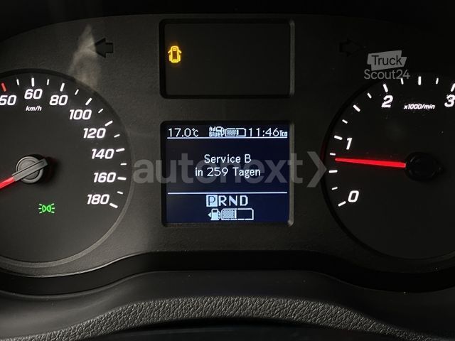 Фургон з високим дахом MERCEDES-BENZ Sprinter 319 Aut.*V6 Mixto*360°+AHK 3,5t+NAVI+PD