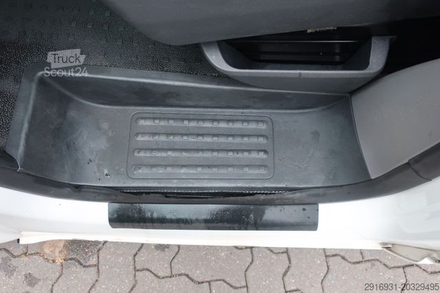 Fourgon tôlé VOLKSWAGEN T6.1 lang / 1. Hand / PDC / Klima / FN: 220