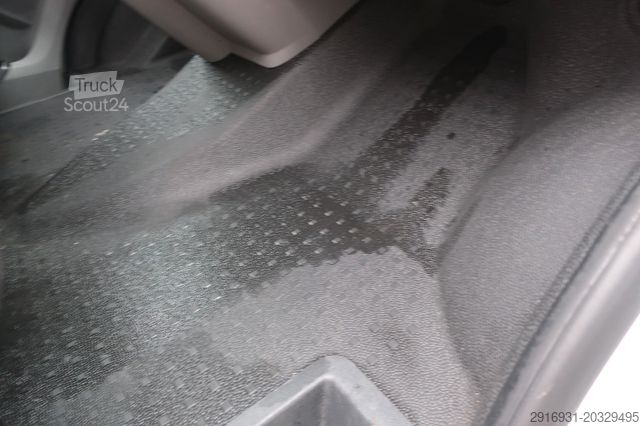 Fourgon tôlé VOLKSWAGEN T6.1 lang / 1. Hand / PDC / Klima / FN: 220