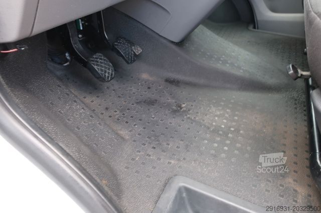 Fourgon tôlé VOLKSWAGEN T6.1 lang / 1. Hand / PDC / Klima / FN: 190