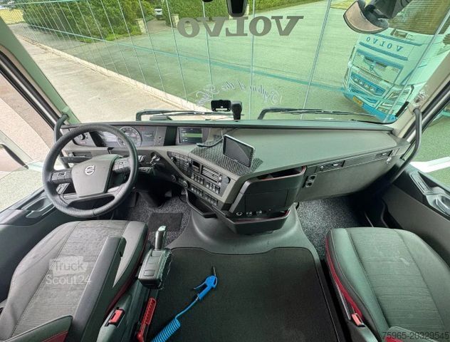 Standartinis vilkikas VOLVO FH 500 6X2 XL 2x TANKS (950 LITERS) I-PARC COOL