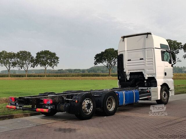 Lkw mit Festaufbau MAN TGX 26.480