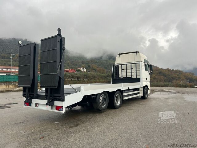 Autocarro con cassone fisso MAN TGX 26.480