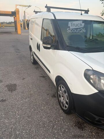 κλειστό βαν FIAT Doblo Cargo