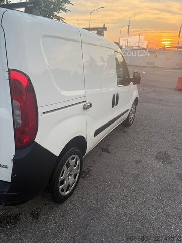 κλειστό βαν FIAT Doblo Cargo