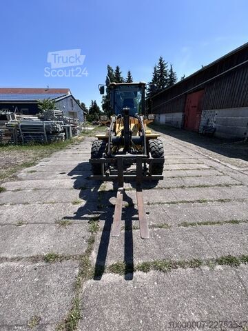 товарач Volvo L30G