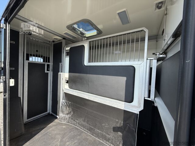 Horse transportation Renault Master PAARDENWAGEN | HORSETRUCK | STX | STALLI...