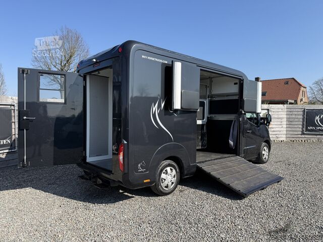 Horse transportation Renault Master PAARDENWAGEN | HORSETRUCK | STX | STALLI...