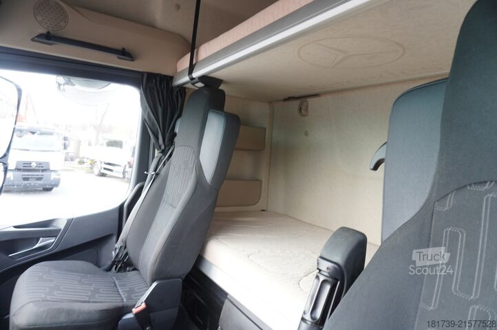 Standard tractor unit Mercedes-Benz Actros 1842 tractor unit / 160 tho. km