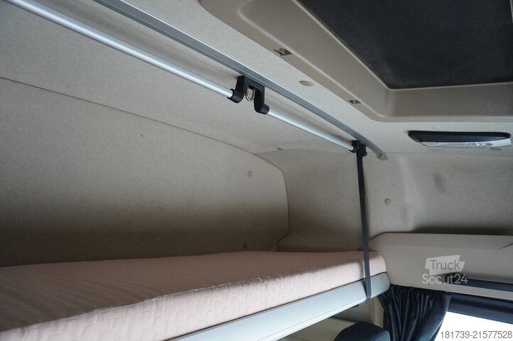 Standard tractor unit Mercedes-Benz Actros 1842 tractor unit / 160 tho. km