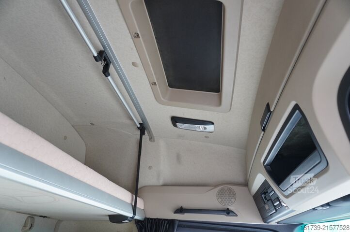 Standard tractor unit Mercedes-Benz Actros 1842 tractor unit / 160 tho. km