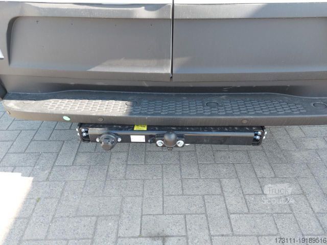 Panel van IVECO Daily 35S14V / H1 Flachdach / AHK / Kamera