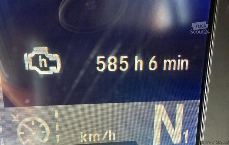 BDF / za ure vožnje Mercedes-Benz Actros 2540 6x2/ 10 tho. km!!! / 5 seats