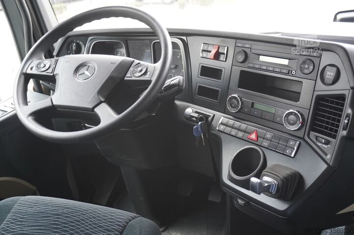 BDF / za ure vožnje Mercedes-Benz Actros 2540 6x2/ 10 tho. km!!! / 5 seats