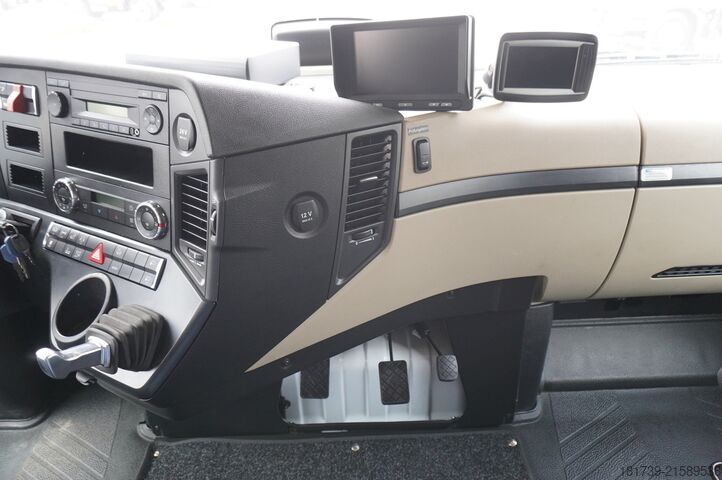 BDF / za ure vožnje Mercedes-Benz Actros 2540 6x2/ 10 tho. km!!! / 5 seats