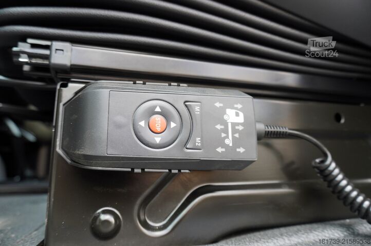 BDF / za ure vožnje Mercedes-Benz Actros 2540 6x2/ 10 tho. km!!! / 5 seats