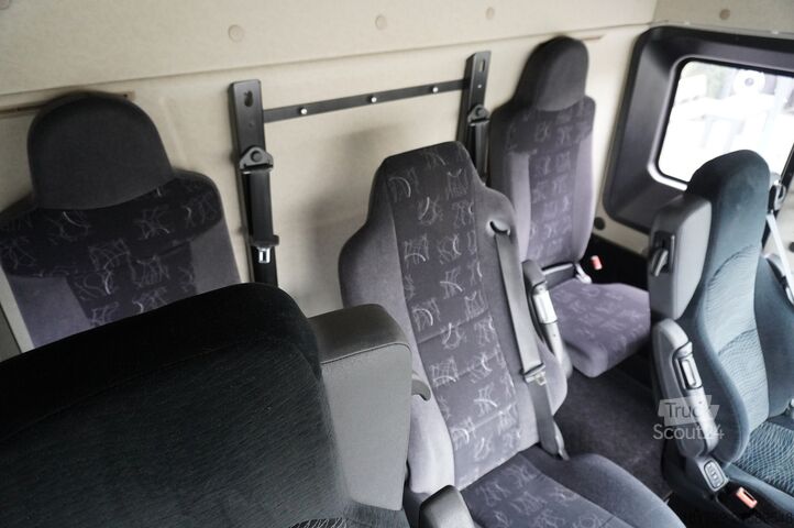 BDF / za ure vožnje Mercedes-Benz Actros 2540 6x2/ 10 tho. km!!! / 5 seats