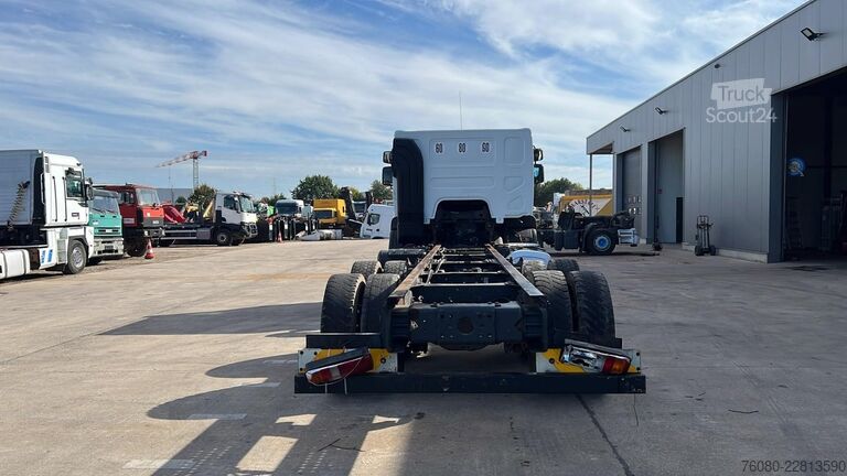Châssis cabine Renault Kerax 450 DXI (BOITE MANUELLE / LAMES / BIG AXL...