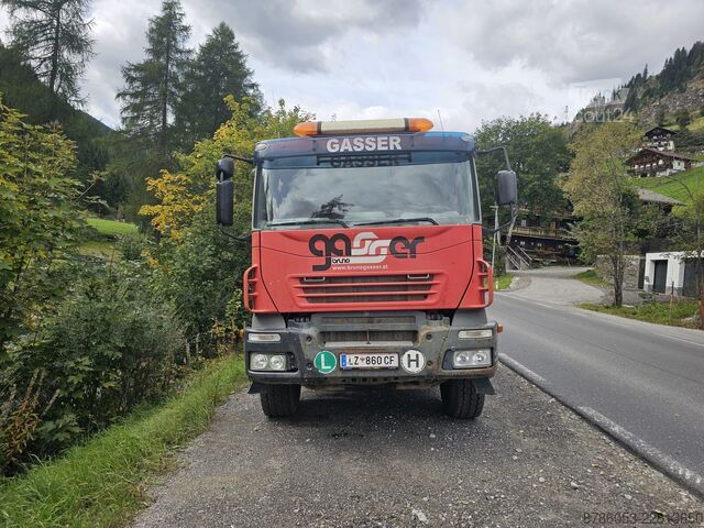 Kiper kamion Iveco Euro Trakker