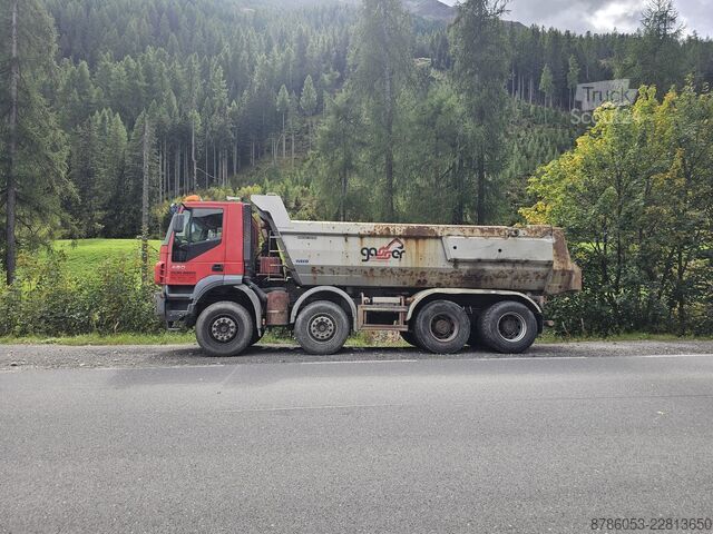 Kiper kamion Iveco Euro Trakker