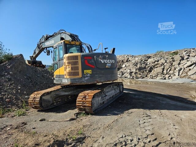 гусеничний екскаватор VOLVO ECR 235 DL