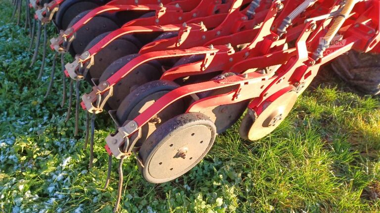 Σπαρτική μηχανή Pöttinger Terrasem C8 Artis