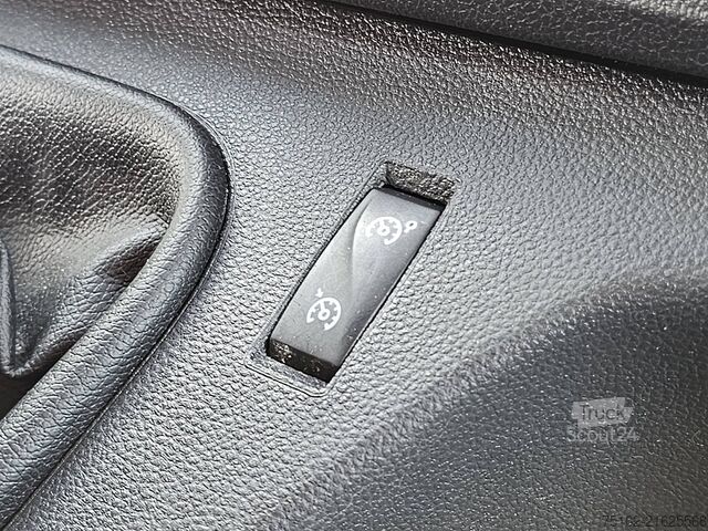 Mala OPEL MOVANO 2.3 Bakwagen Laadklep!