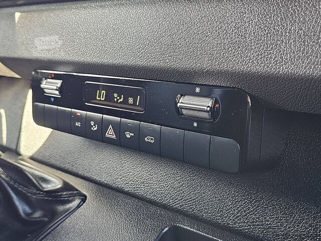 Bestelauto MERCEDES-BENZ SPRINTER 315 L2H2 Mbux 3-Zits AC!