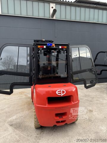 Heftruck EP Equipment EXFZ301 Lithium Ionen Triplex