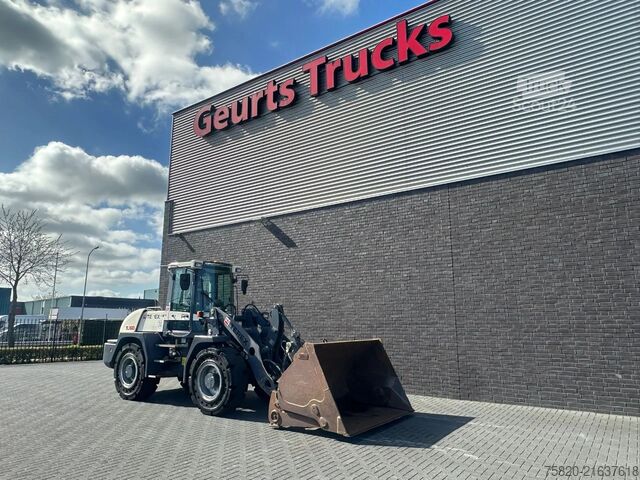 Loader Terex TL 160 +HOOGKIEPBAK+HYDRAULISCHE+VEEGBORSTEL