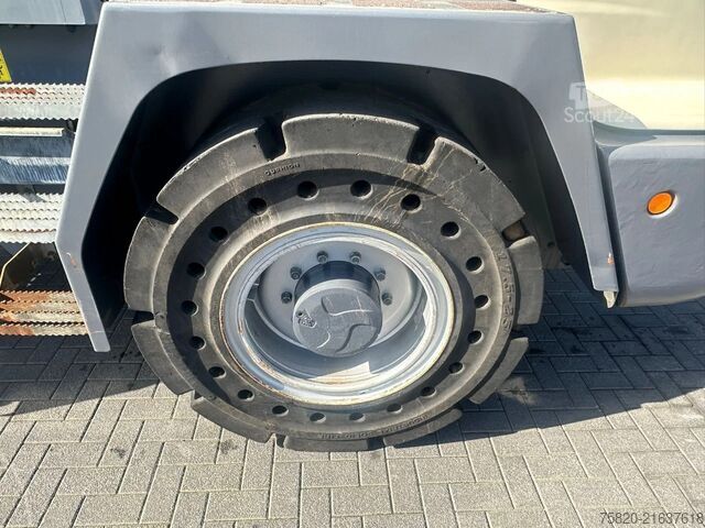 Nakladač Terex TL 160 +HOOGKIEPBAK+HYDRAULISCHE+VEEGBORSTEL