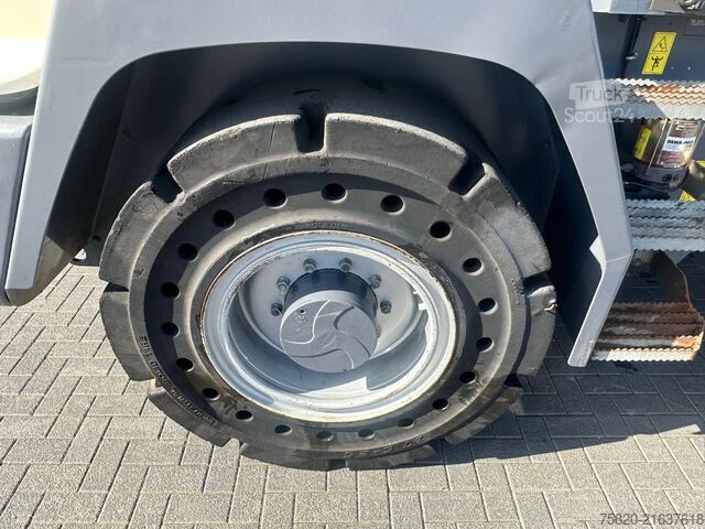 Nakladač Terex TL 160 +HOOGKIEPBAK+HYDRAULISCHE+VEEGBORSTEL