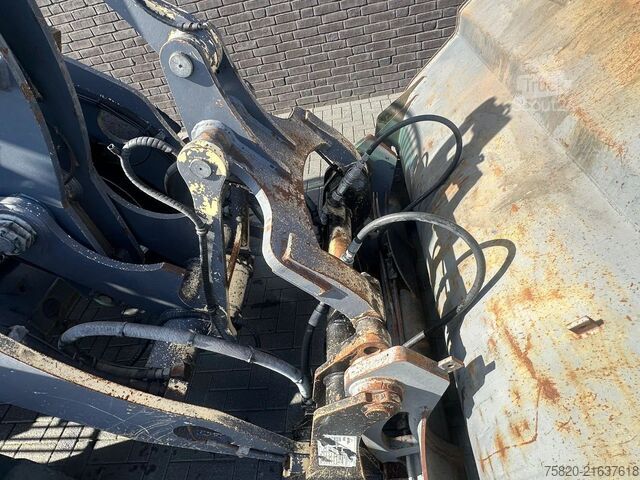 Nakladač Terex TL 160 +HOOGKIEPBAK+HYDRAULISCHE+VEEGBORSTEL