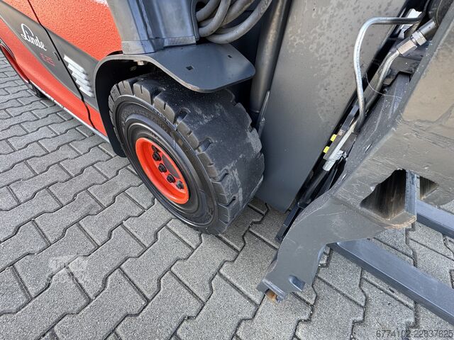 Linde E25 + Ladegerät NEU 80100--EK