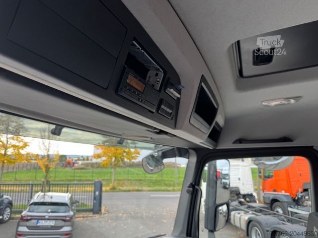 Φορτηγό πλατφόρμα με μουσαμά MERCEDES-BENZ ANTOS 2533 L / LBW / LENKACHSE / 22 PAL