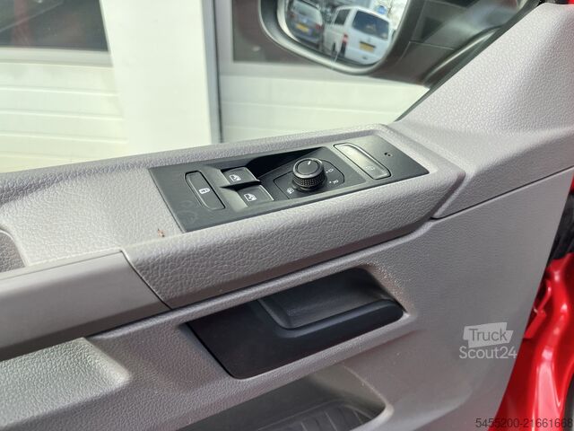 Passasjerbuss Volkswagen Transporter Kombi 2.0 TDI L1H1 Comfortline 9-pe...