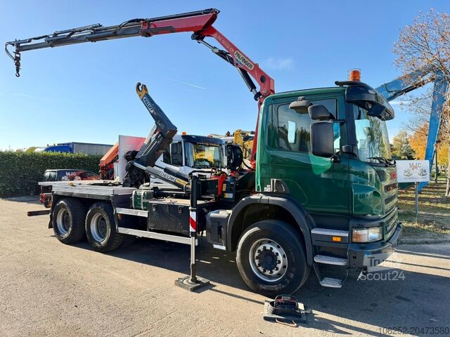 Containertransport (haakarmsysteem) Scania P400 6x4 ABROLLKIPPER + KRAN PALFINGER PK9001 E...