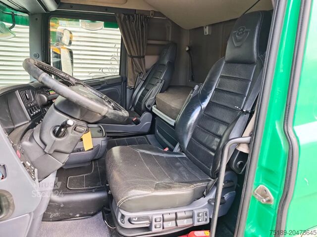 Châssis avec cabine Scania R580 8x4 Tridem Euro 6