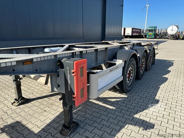 Konteinerių vežimas Van Hool 3-ASSIGE OPLEGGER 20FT/30FT ADR CHASSIS / galva...