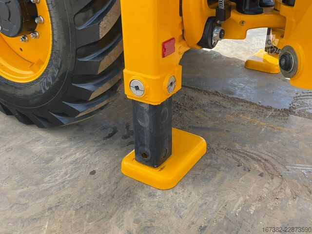 Ekskavatoriaus ir krautuvo derinys JCB 3DX 4WD hammerlines