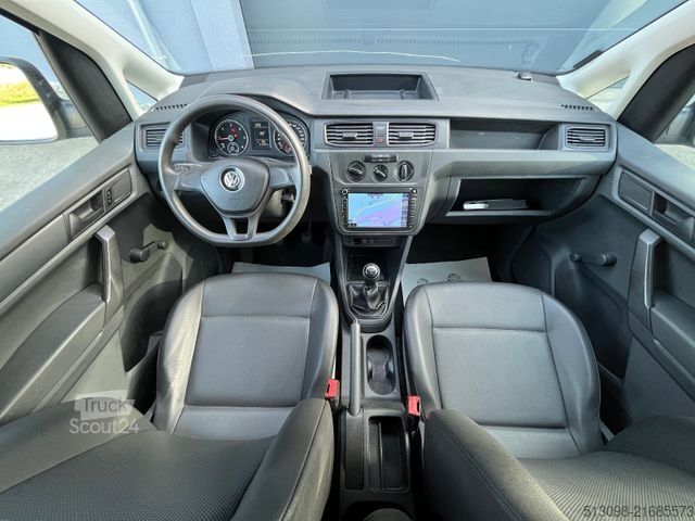 Minibús VW CADDY 2.0 TDI TEMPOMAT AHK NAVI EURO 6